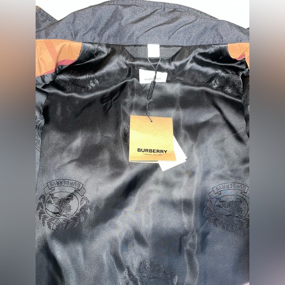 Burberry Medium Jacket - Picture 6 of 15